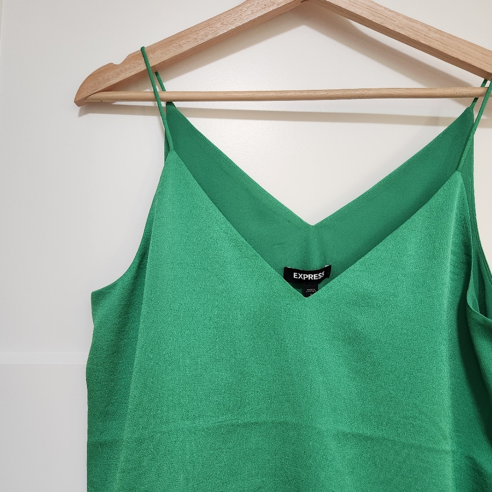 NWT Express Tank Cami Women's Small, Kelly Green, Spaghetti Strap, V-neck, Flowy - Picture 2 of 7